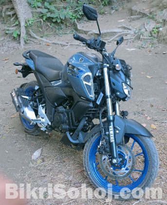 YAMAHA FZS V3 DELUXE
